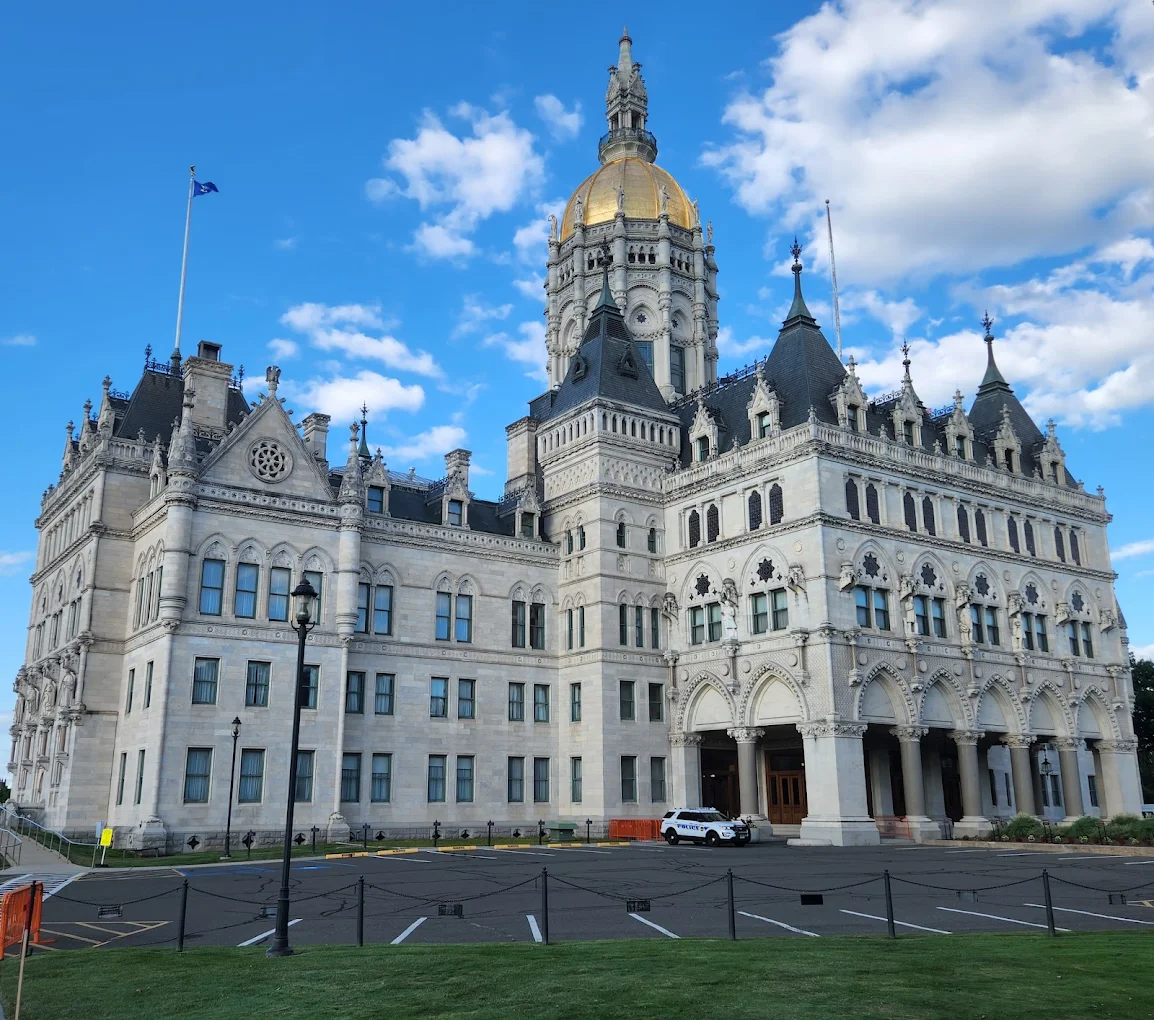 From Caregiver Credits to Internet Access: CT’s New Policies Offer Boost for Latino Communities